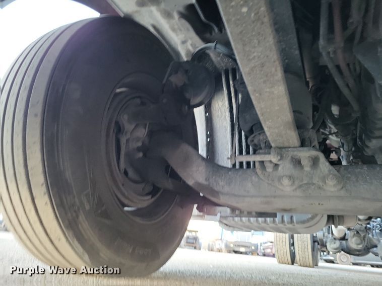 image for item MO9672 2015 Freightliner Cascadia 113  semi truck