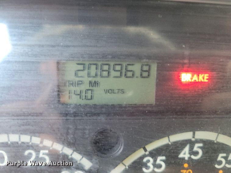 image for item MO9674 2015 Freightliner Cascadia 113  semi truck