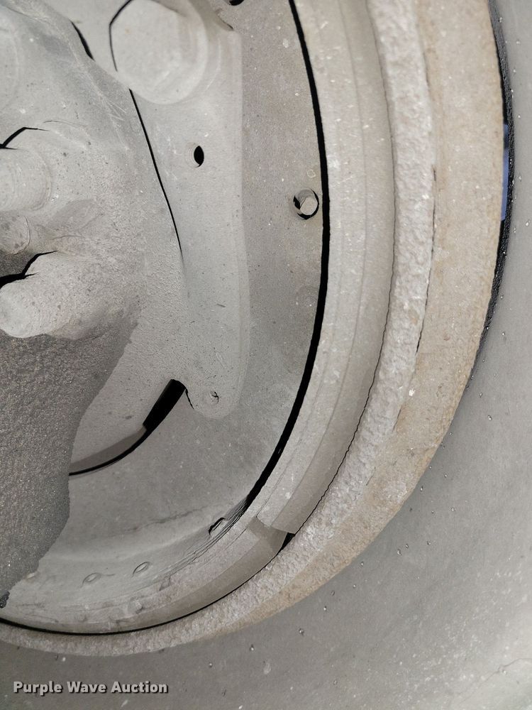 image for item MO9674 2015 Freightliner Cascadia 113  semi truck