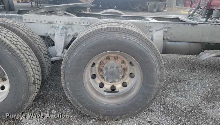 image for item MO9674 2015 Freightliner Cascadia 113  semi truck