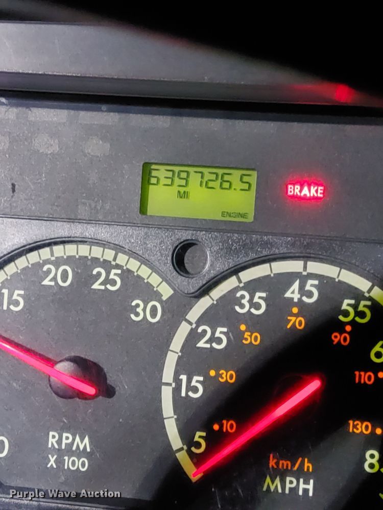 image for item MO9675 2015 Freightliner Cascadia 113  semi truck