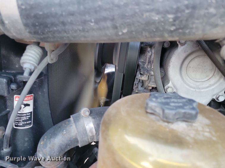 image for item MO9675 2015 Freightliner Cascadia 113  semi truck