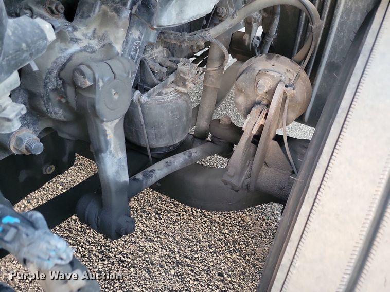 image for item MO9675 2015 Freightliner Cascadia 113  semi truck