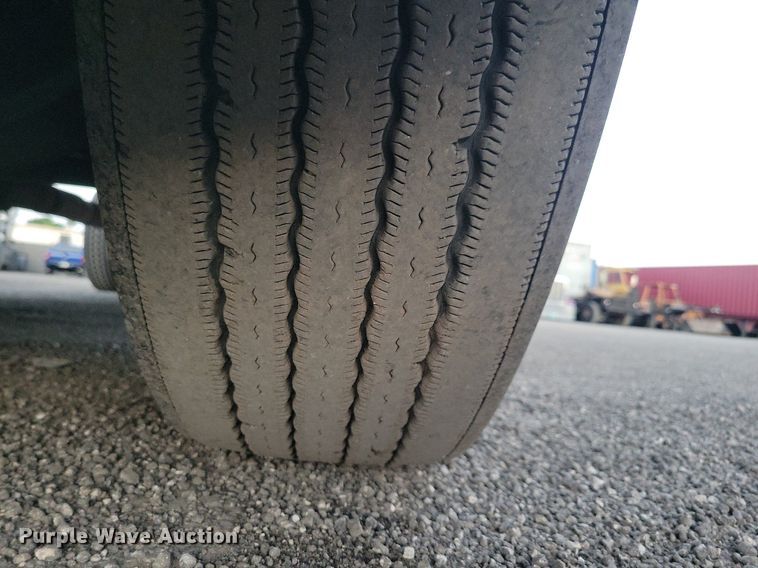 image for item MO9676 2015 Freightliner Cascadia 113  semi truck