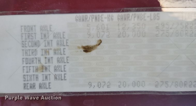 image for item MO9677 2015 Freightliner Cascadia 113  semi truck