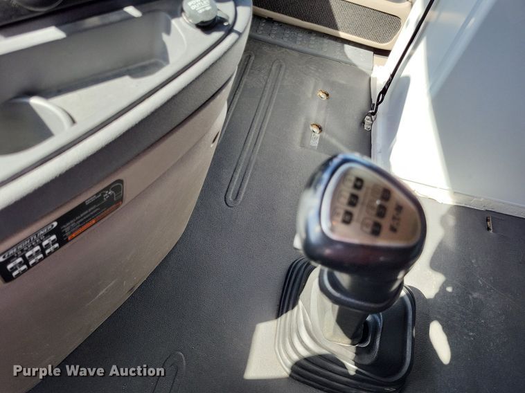 image for item MO9678 2015 Freightliner Cascadia 113  semi truck