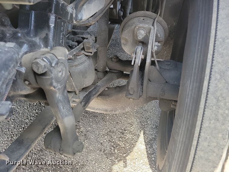 image for item MO9679 2015 Freightliner Cascadia 113  semi truck