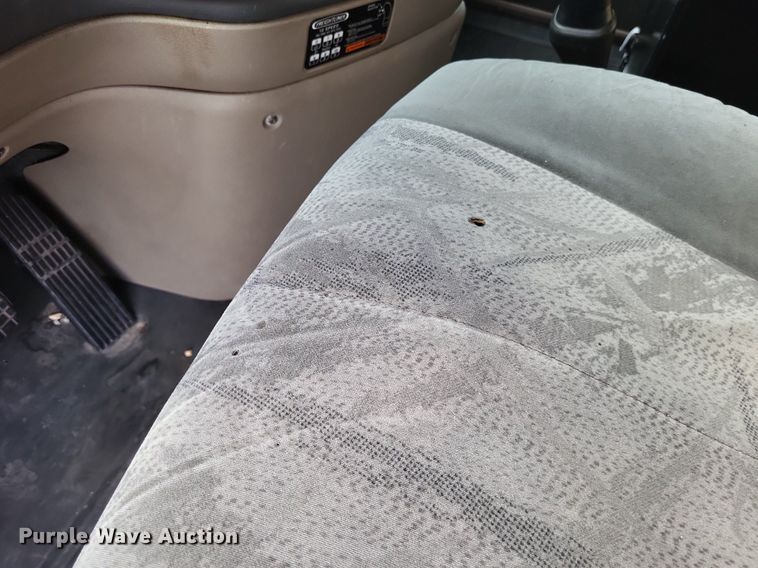 image for item MO9680 2015 Freightliner Cascadia 113  semi truck