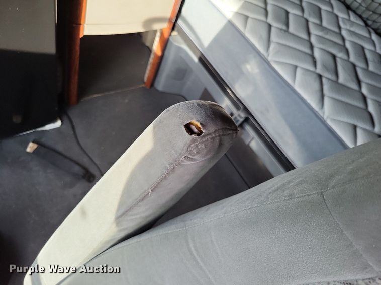 image for item MO9680 2015 Freightliner Cascadia 113  semi truck