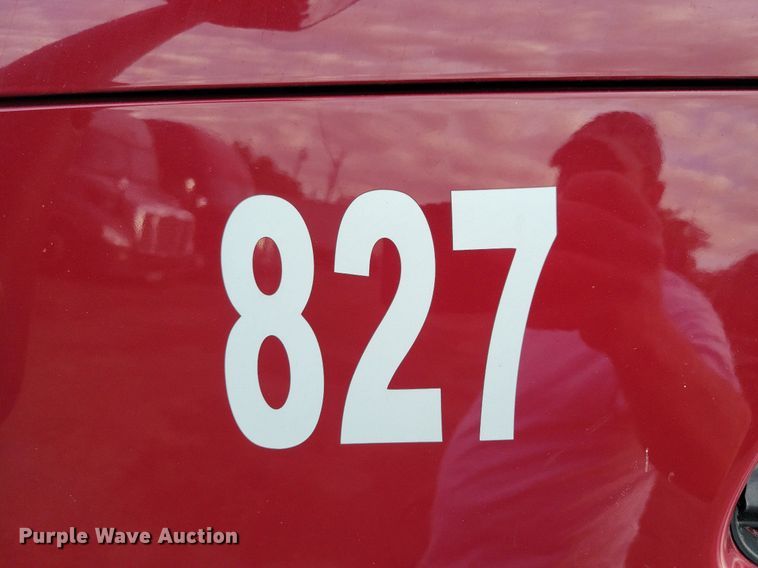 image for item MO9681 2015 Freightliner Cascadia 113  semi truck