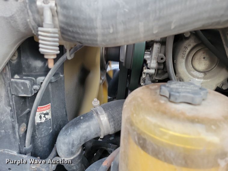 image for item MO9681 2015 Freightliner Cascadia 113  semi truck