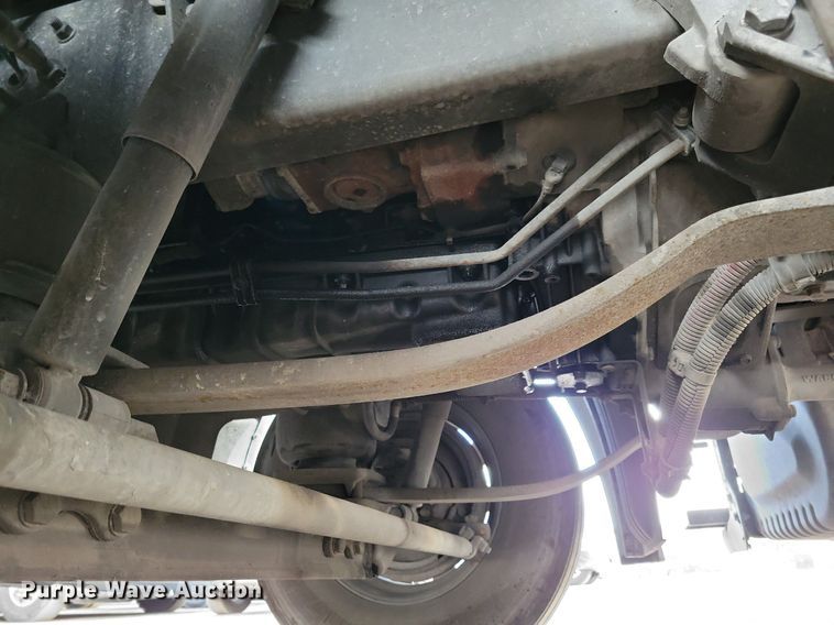 image for item MO9681 2015 Freightliner Cascadia 113  semi truck