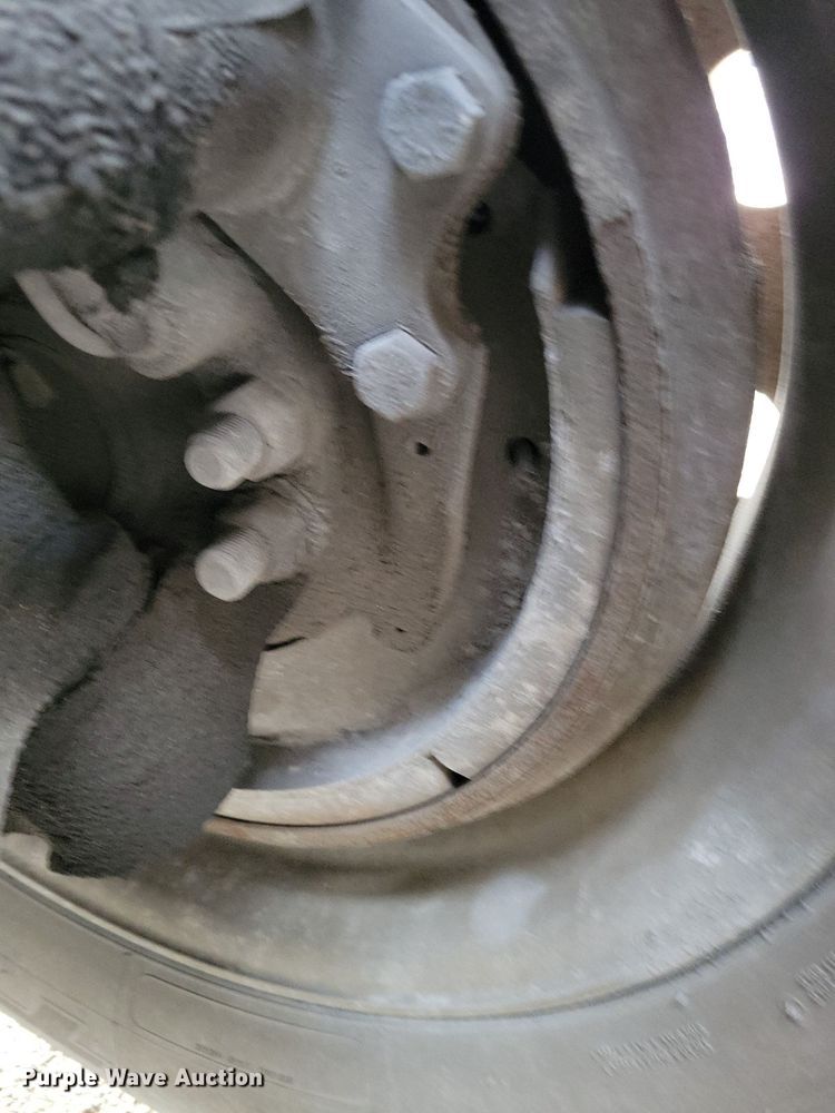 image for item MO9681 2015 Freightliner Cascadia 113  semi truck