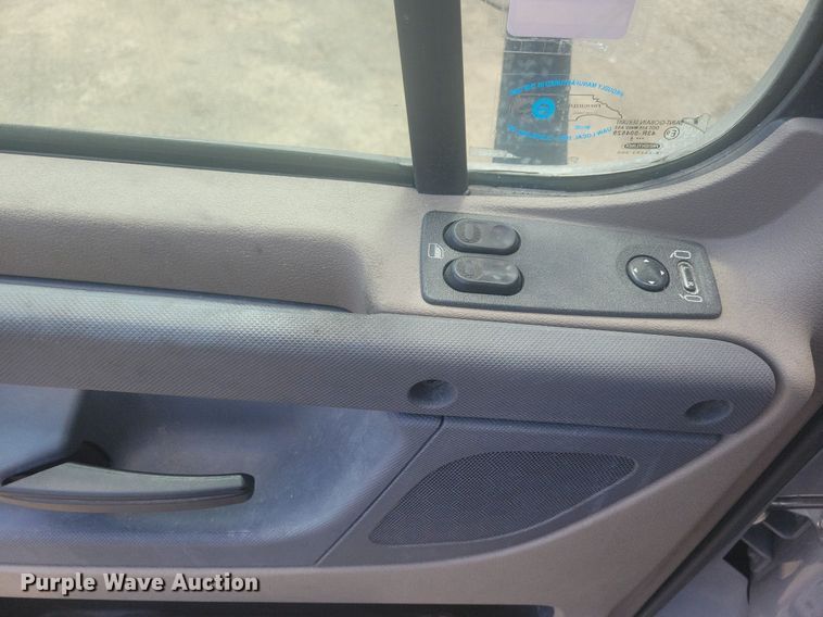 image for item MO9682 2015 Freightliner Cascadia 113  semi truck