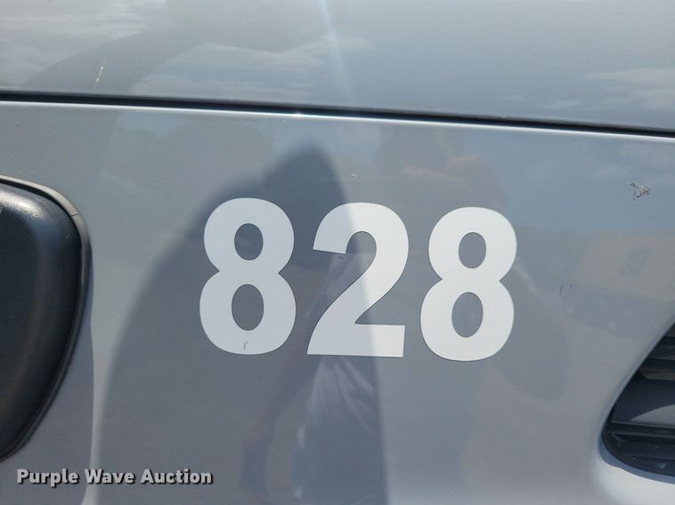 image for item MO9682 2015 Freightliner Cascadia 113  semi truck