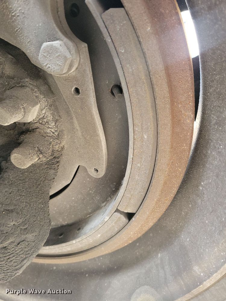 image for item MO9682 2015 Freightliner Cascadia 113  semi truck