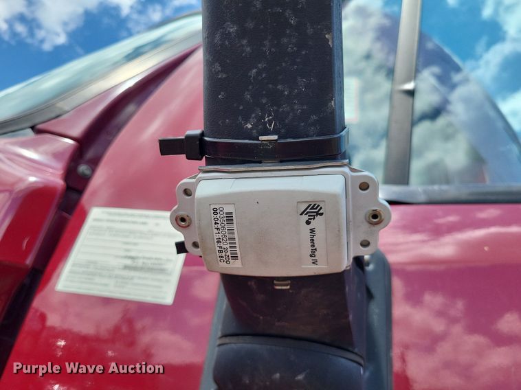 image for item MO9683 2015 Freightliner Cascadia 113  semi truck