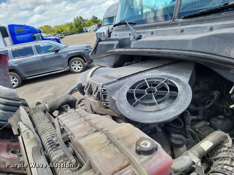 image for item MO9683 2015 Freightliner Cascadia 113  semi truck