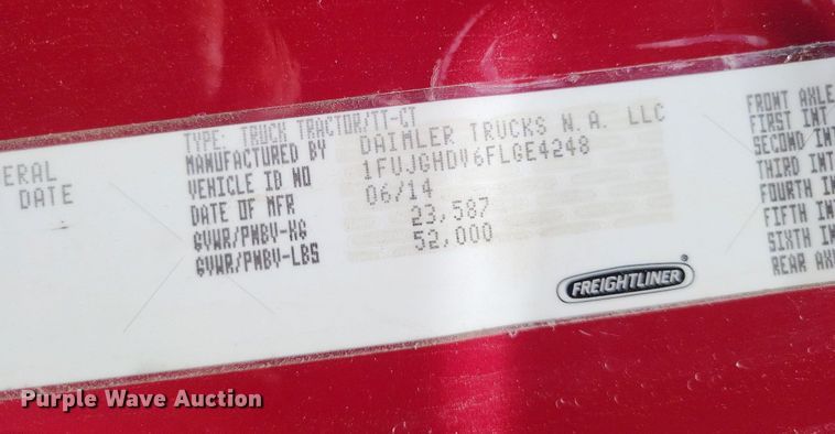 image for item MO9683 2015 Freightliner Cascadia 113  semi truck