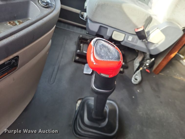 image for item MO9685 2015 Freightliner Cascadia 113  semi truck