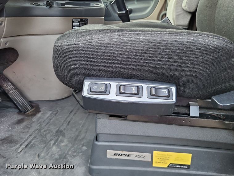 image for item MO9686 2015 Freightliner Cascadia 113  semi truck