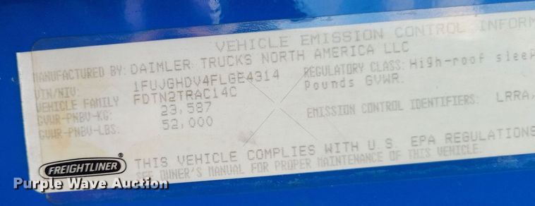 image for item MO9686 2015 Freightliner Cascadia 113  semi truck