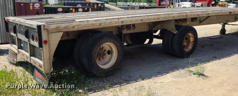 image for item MO9920 2002 Reitnouer  flatbed trailer