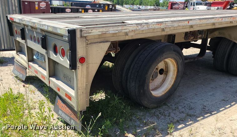 image for item MO9920 2002 Reitnouer  flatbed trailer