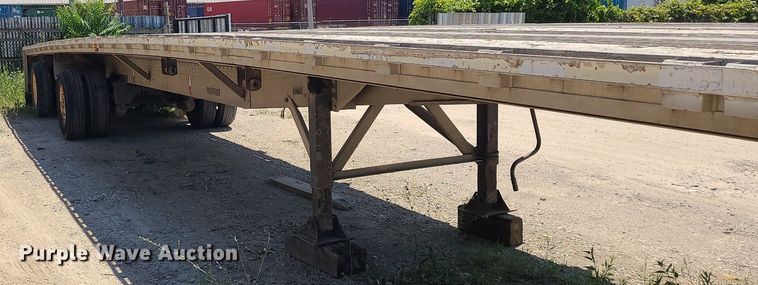 image for item MO9920 2002 Reitnouer  flatbed trailer