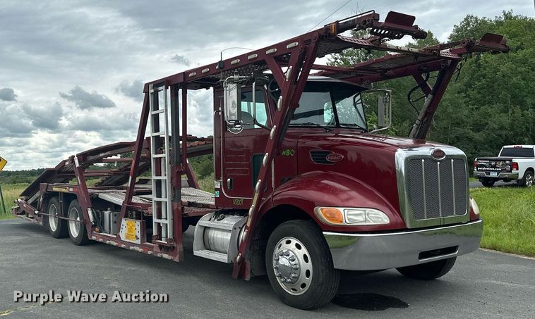 image for item MQ9297 2006 Peterbilt 335  car carrier truck