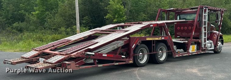 image for item MQ9297 2006 Peterbilt 335  car carrier truck