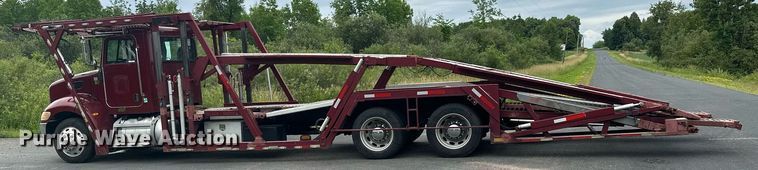 image for item MQ9297 2006 Peterbilt 335  car carrier truck