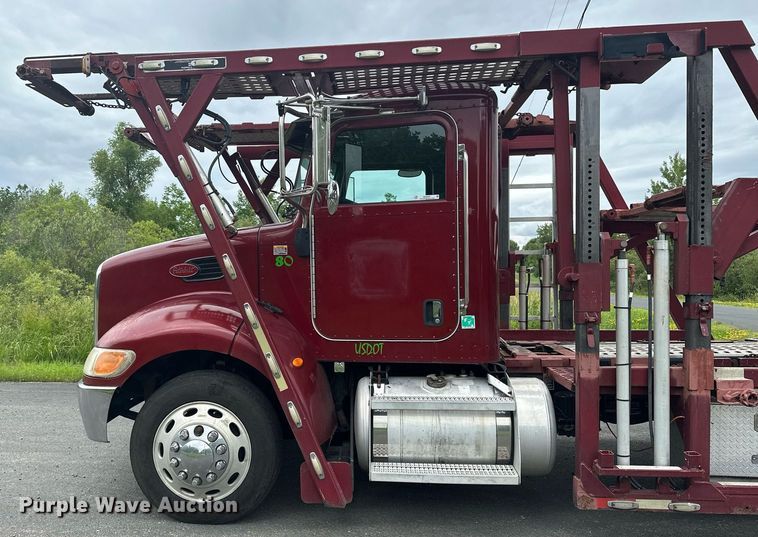 image for item MQ9297 2006 Peterbilt 335  car carrier truck