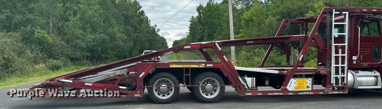 image for item MQ9297 2006 Peterbilt 335  car carrier truck