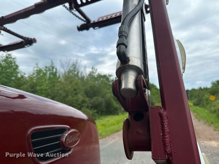 image for item MQ9297 2006 Peterbilt 335  car carrier truck