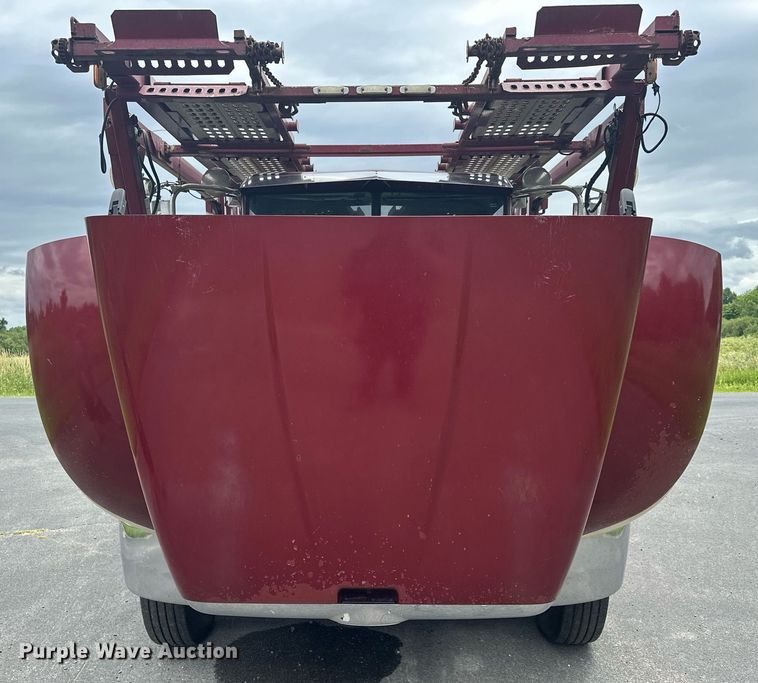 image for item MQ9297 2006 Peterbilt 335  car carrier truck