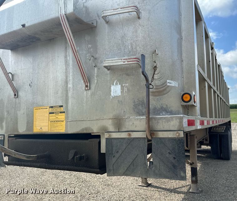 image for item MQ9298 1986 Dorsey  end dump trailer