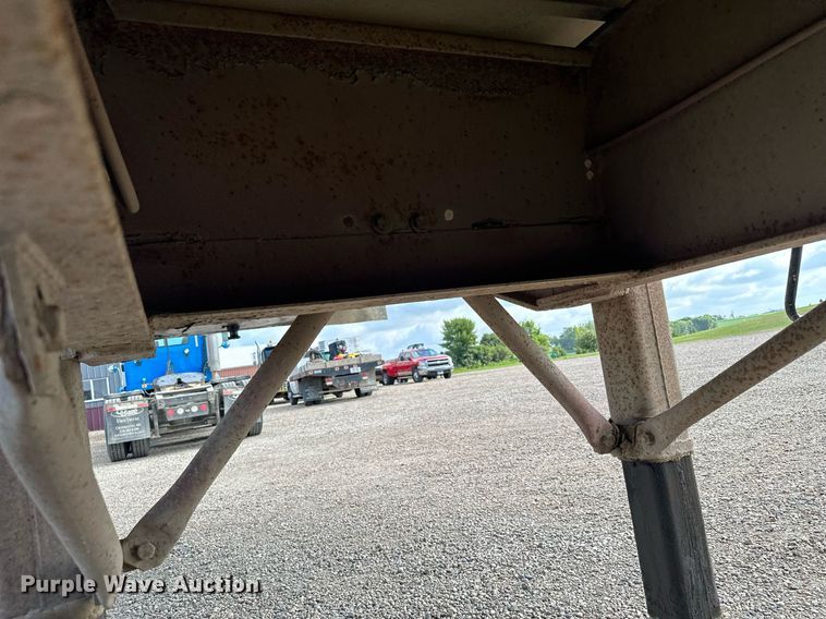 image for item MQ9298 1986 Dorsey  end dump trailer