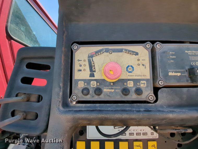 image for item MY9812 2007 Mack CV713  crane truck