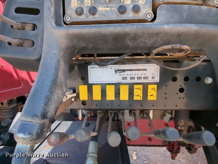 image for item MY9812 2007 Mack CV713  crane truck