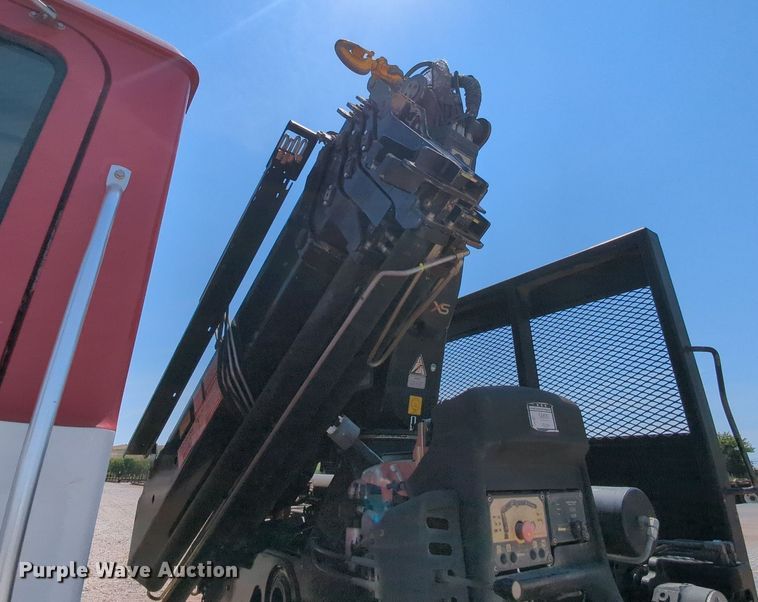 image for item MY9812 2007 Mack CV713  crane truck