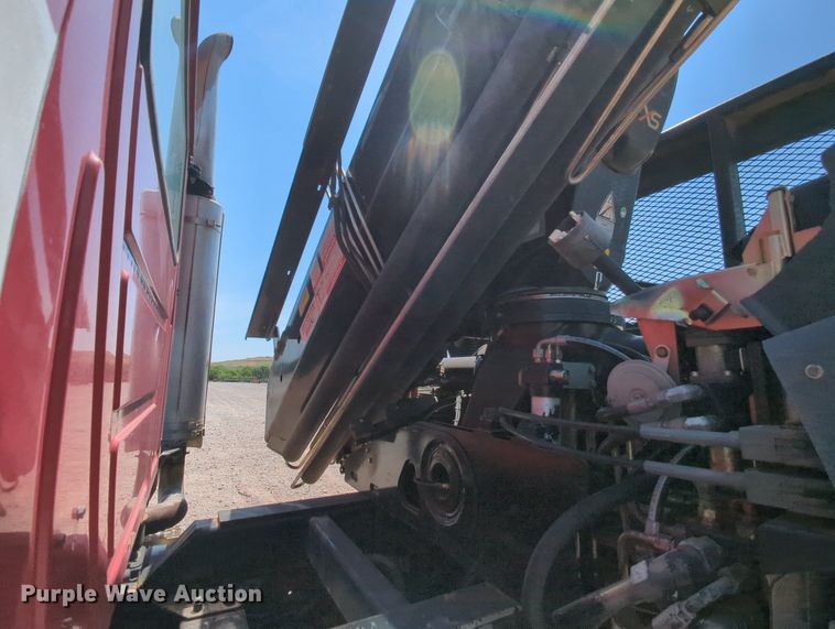 image for item MY9812 2007 Mack CV713  crane truck