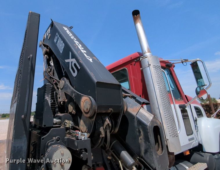 image for item MY9812 2007 Mack CV713  crane truck