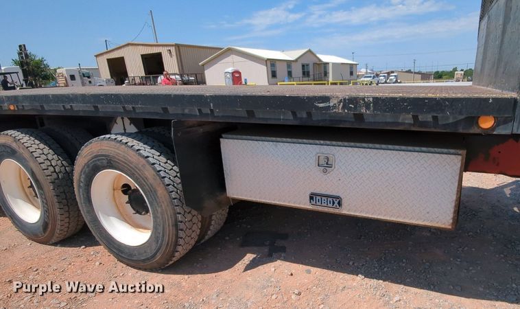 image for item MY9812 2007 Mack CV713  crane truck