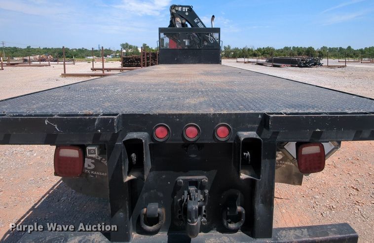 image for item MY9812 2007 Mack CV713  crane truck