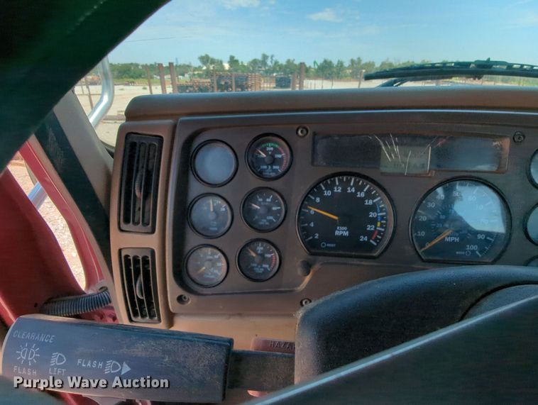 image for item MY9812 2007 Mack CV713  crane truck