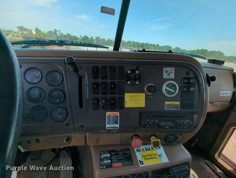 image for item MY9812 2007 Mack CV713  crane truck