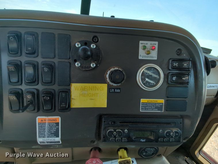 image for item MY9812 2007 Mack CV713  crane truck