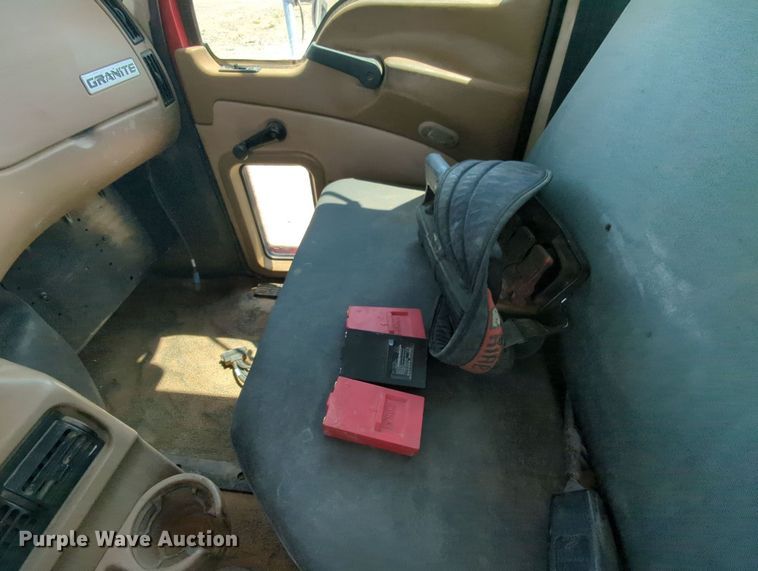 image for item MY9812 2007 Mack CV713  crane truck