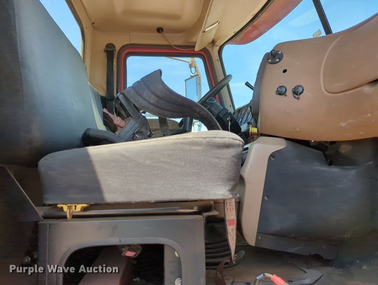 image for item MY9812 2007 Mack CV713  crane truck